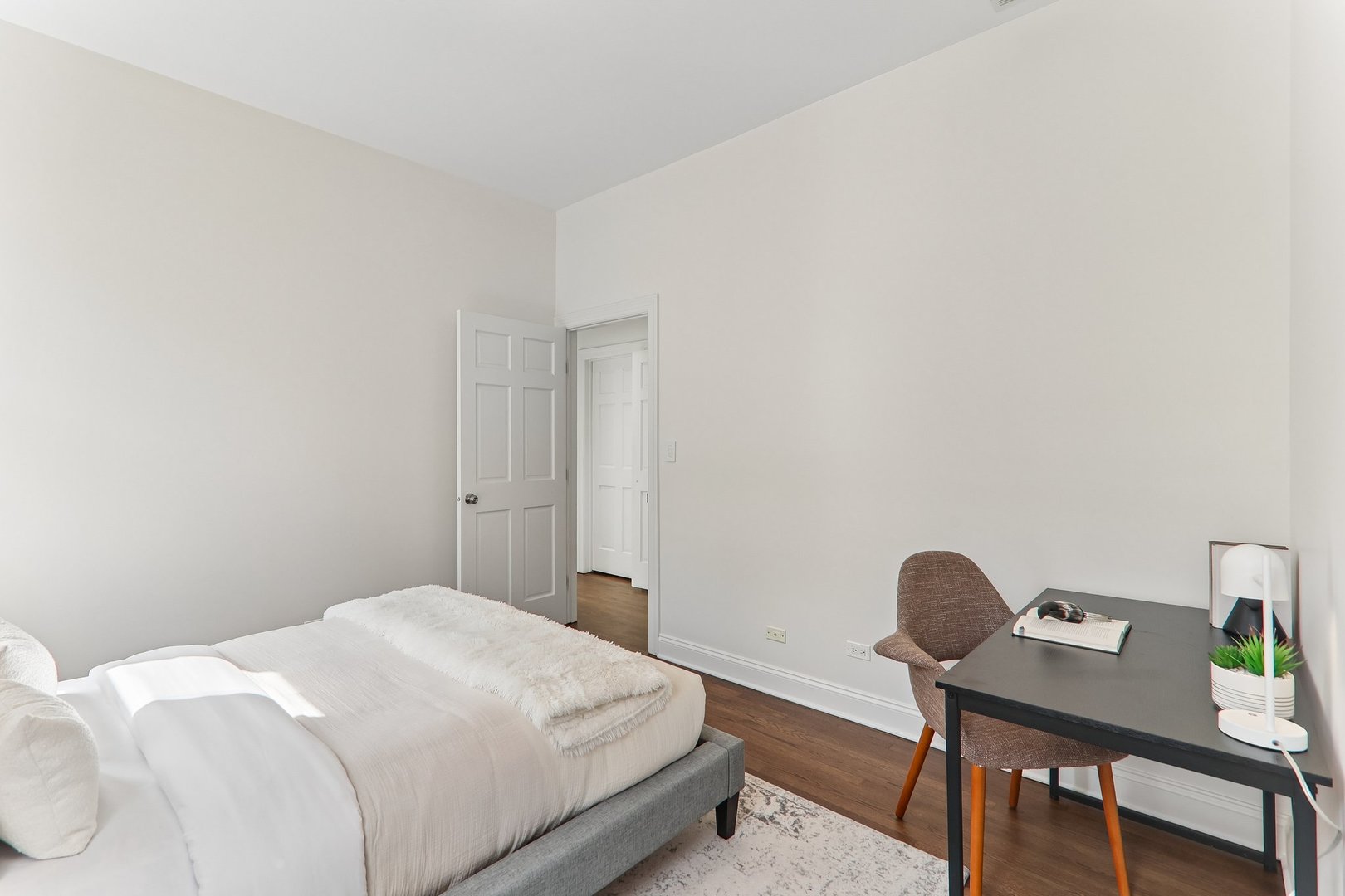 2846 N Halsted Street 4s Property Photo 16