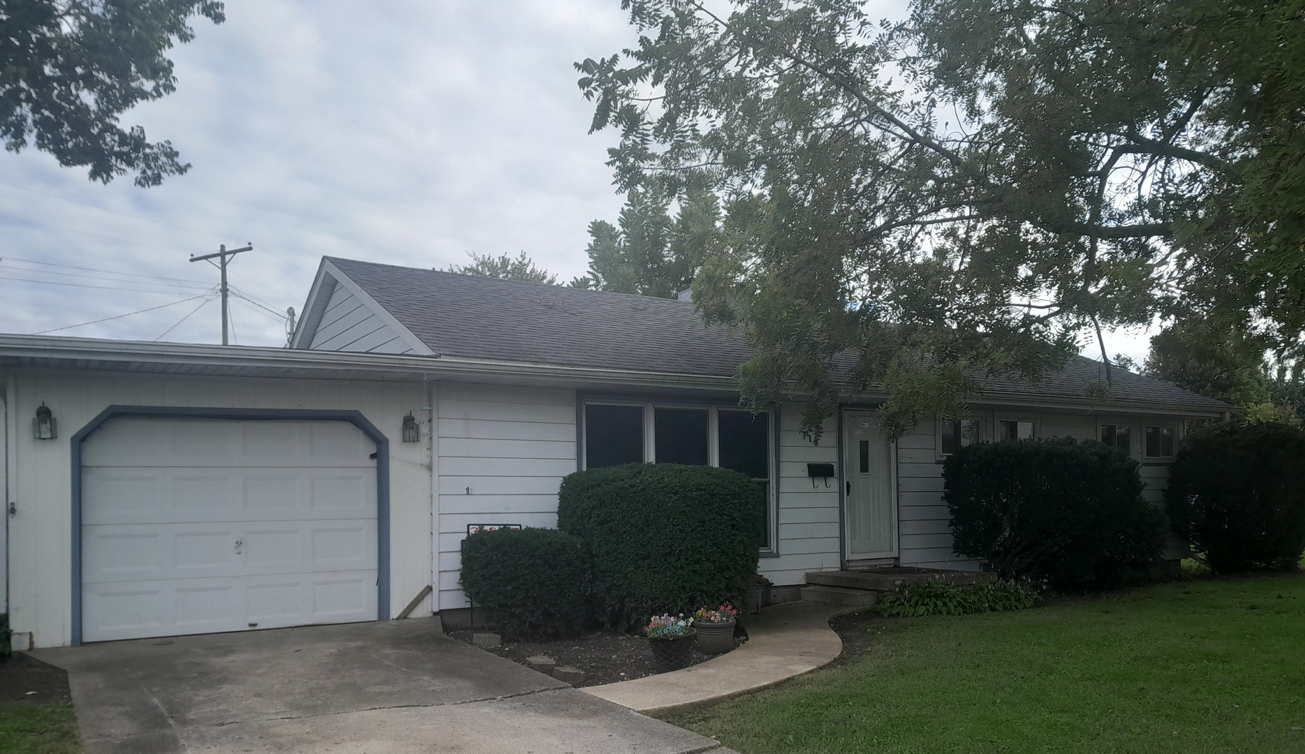 716 Westwood Drive Property Photo 1
