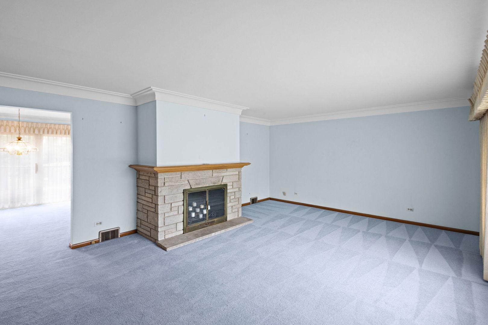 248 E Washington Boulevard Property Photo 4