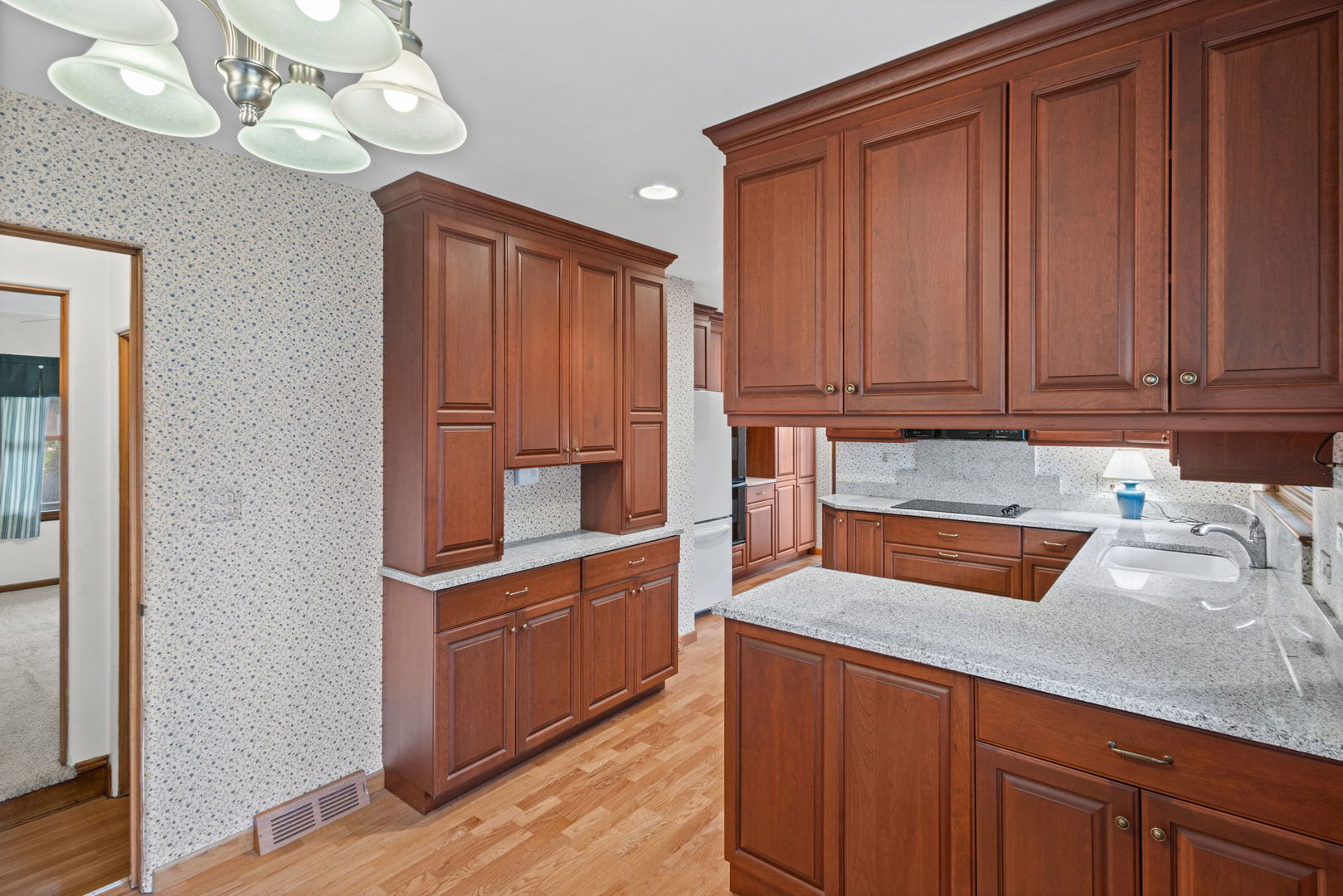 248 E Washington Boulevard Property Photo 16