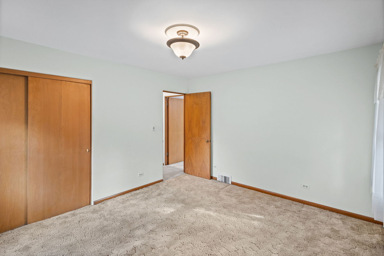 248 E Washington Boulevard Property Photo 21