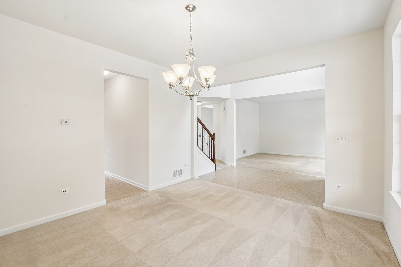 586 Wexford Drive Property Photo 8