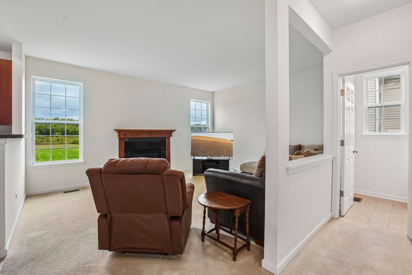 586 Wexford Drive Property Photo 9