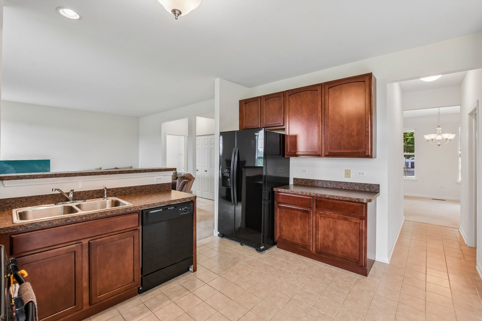 586 Wexford Drive Property Photo 16