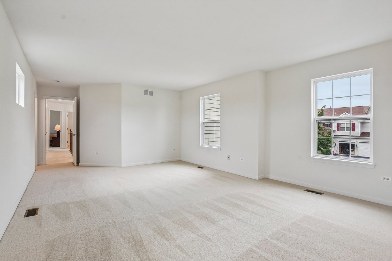 586 Wexford Drive Property Photo 20