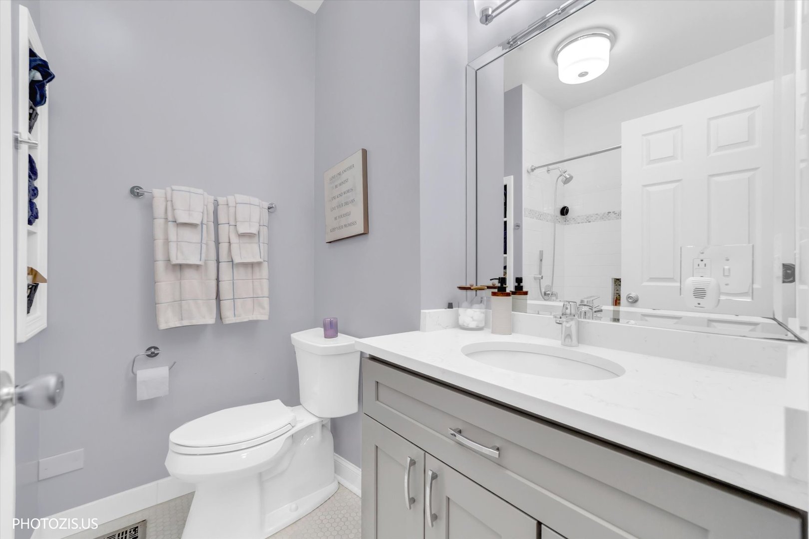1647 N Winchester Avenue A Property Photo 28