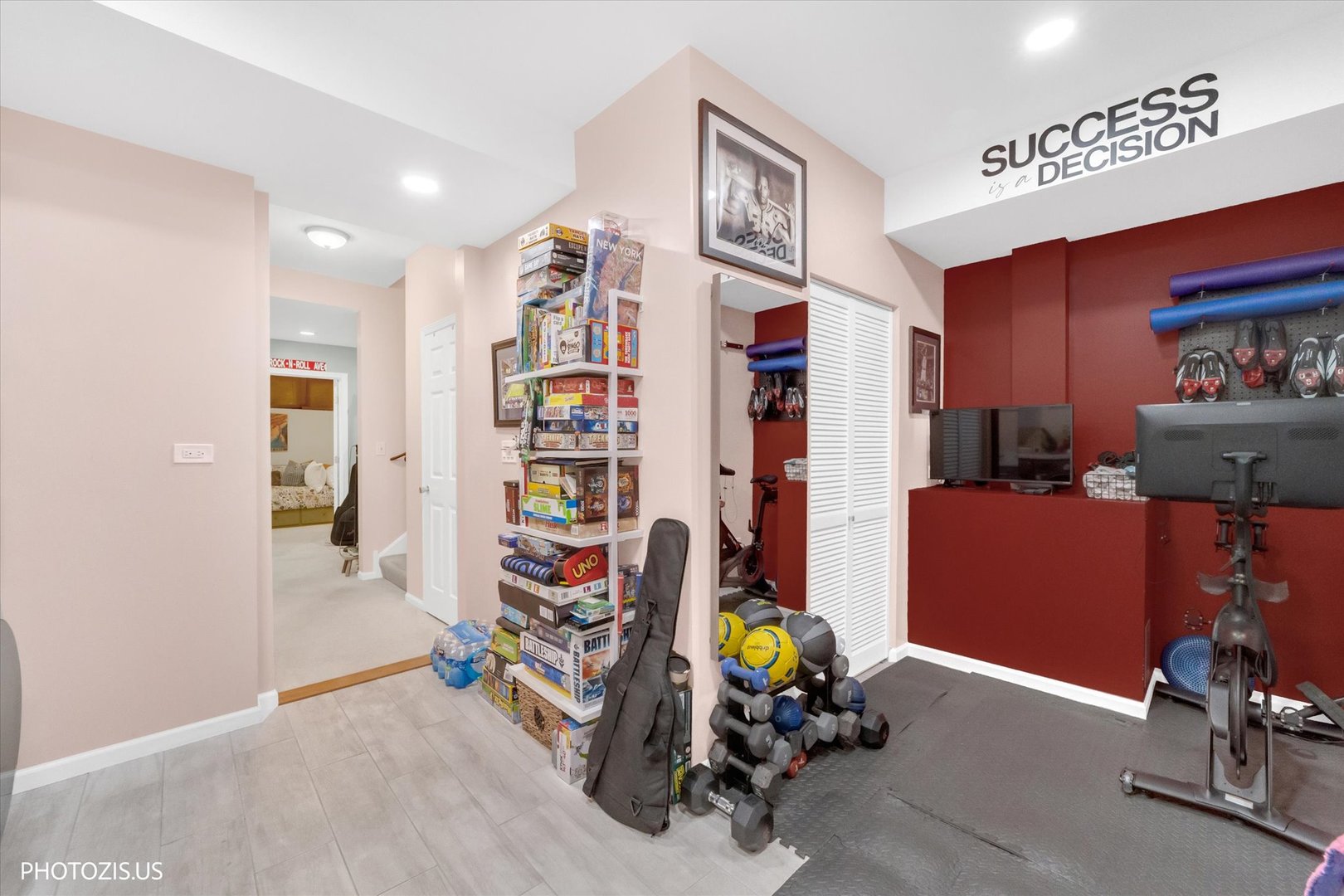 1647 N Winchester Avenue A Property Photo 35