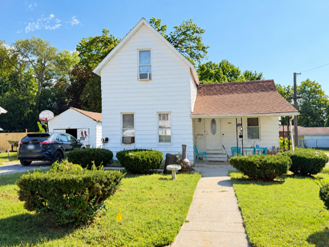 784 S Locust Street Property Photo 1
