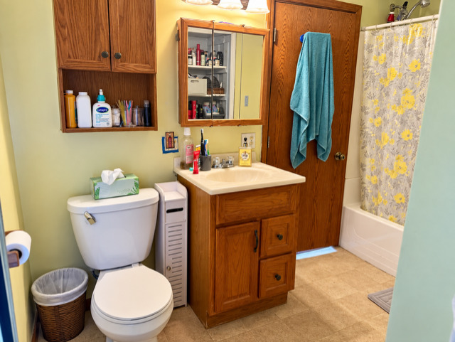 784 S Locust Street Property Photo 5