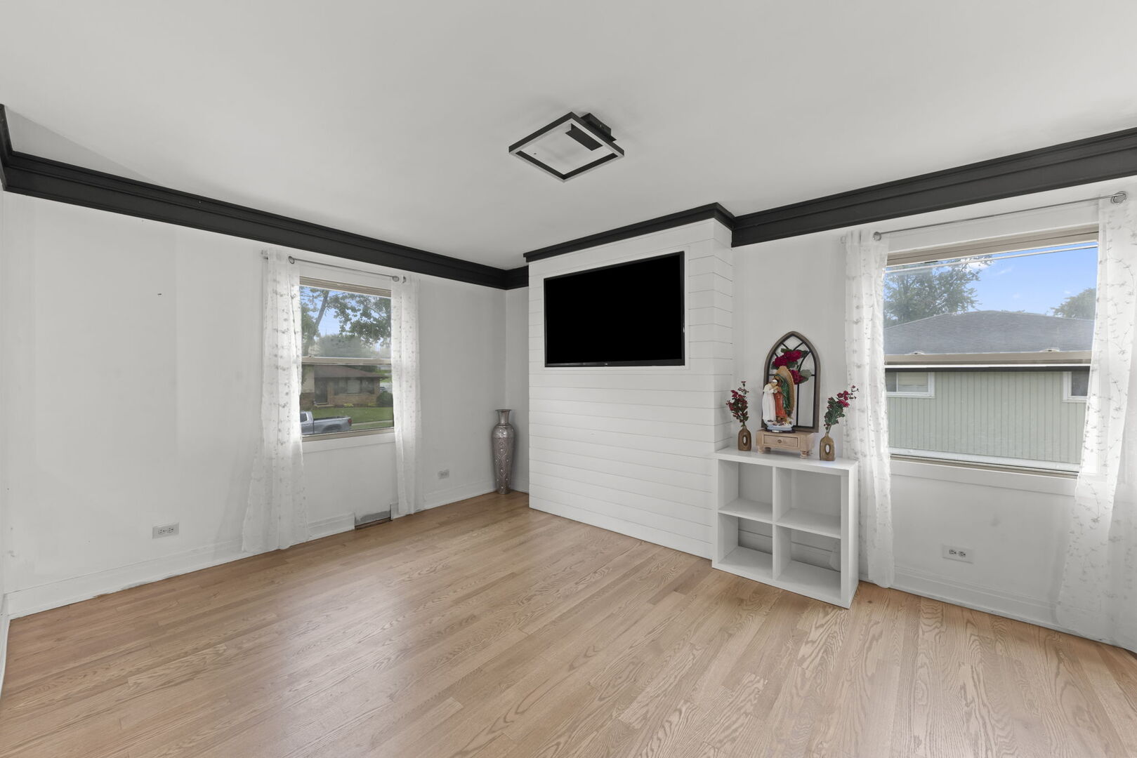 1307 Edgerton Drive Property Photo 4