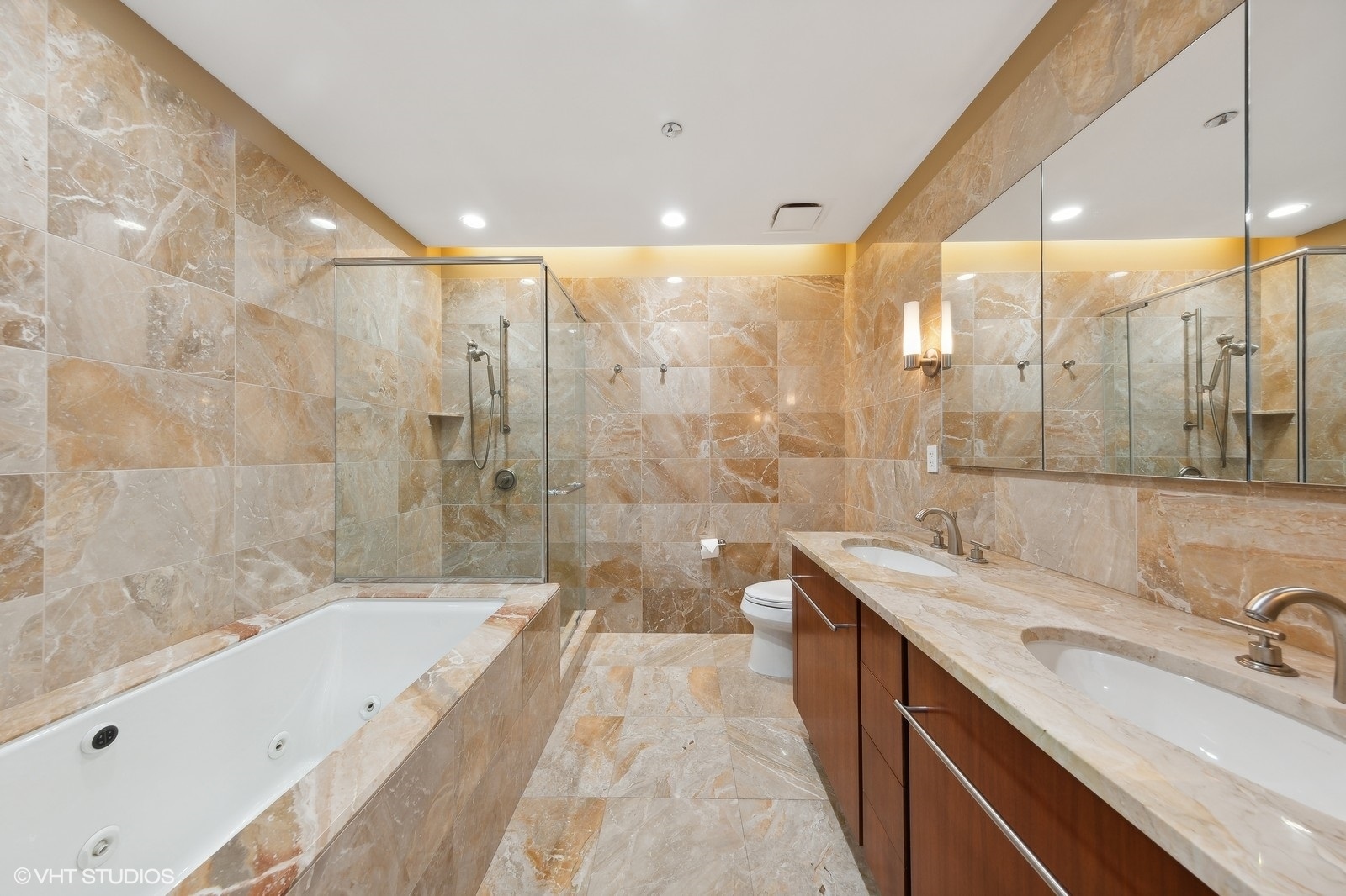 401 N Wabash Avenue 68f Property Photo 8