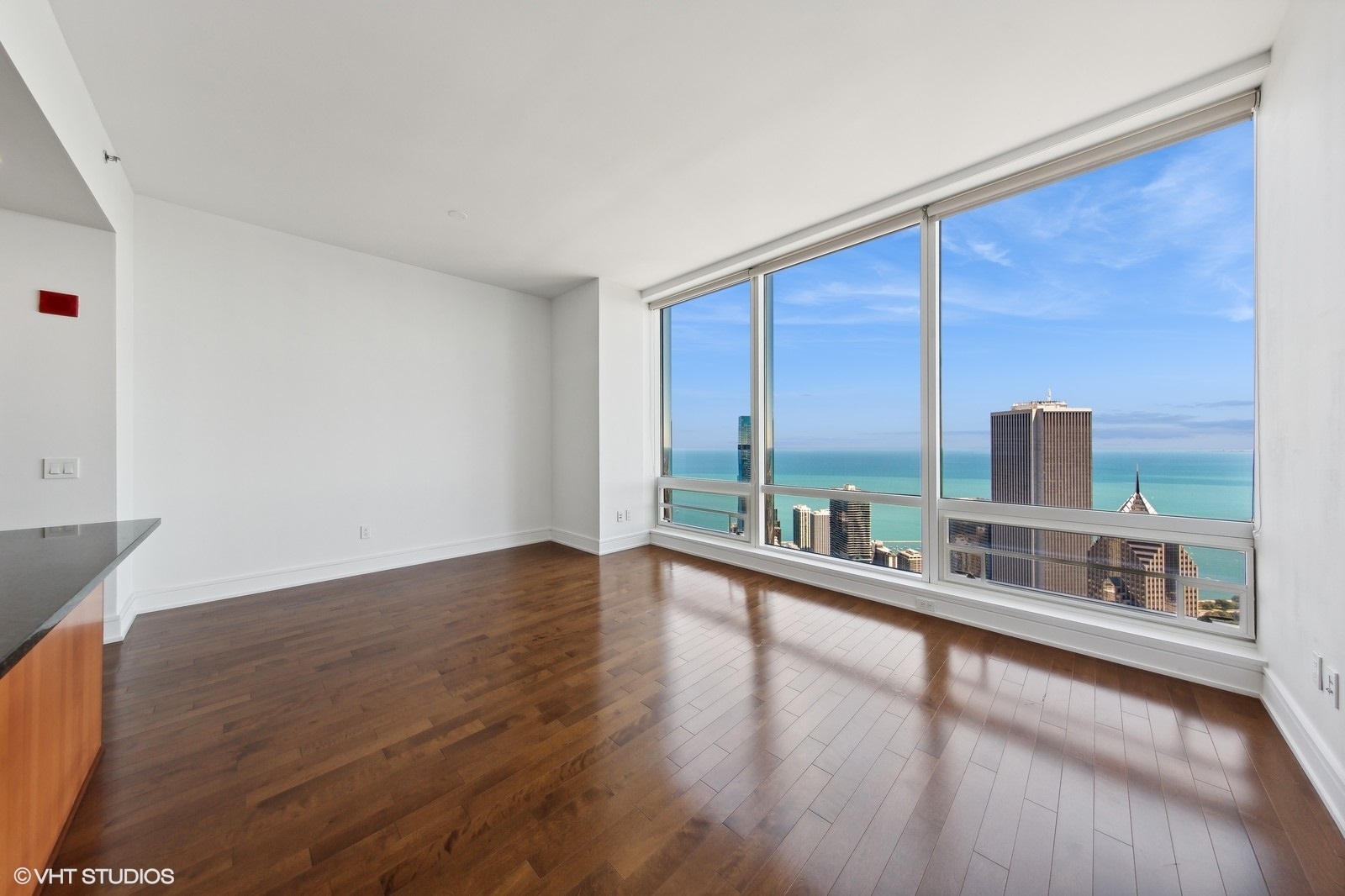 401 N Wabash Avenue 68f Property Photo 9