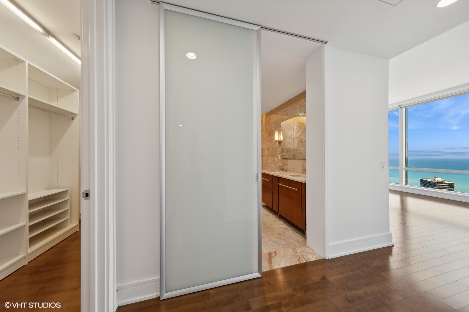 401 N Wabash Avenue 68f Property Photo 12