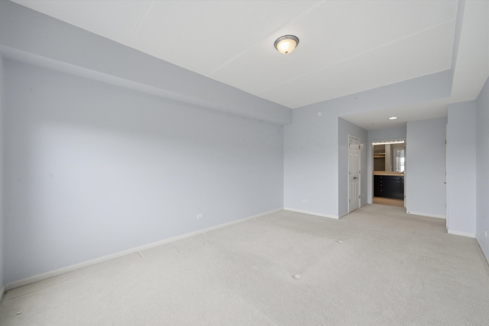 125 Lakeview Drive 604 Property Photo 13