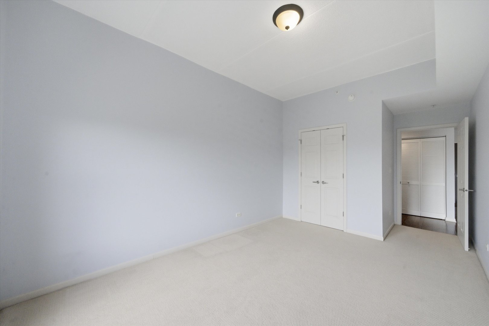 125 Lakeview Drive 604 Property Photo 19