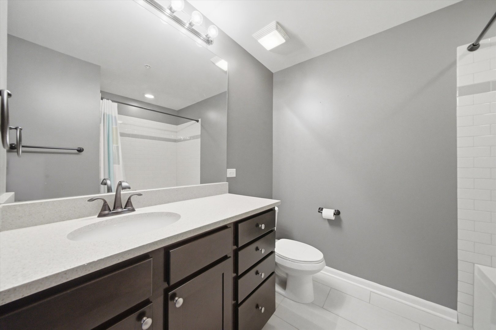 125 Lakeview Drive 604 Property Photo 20