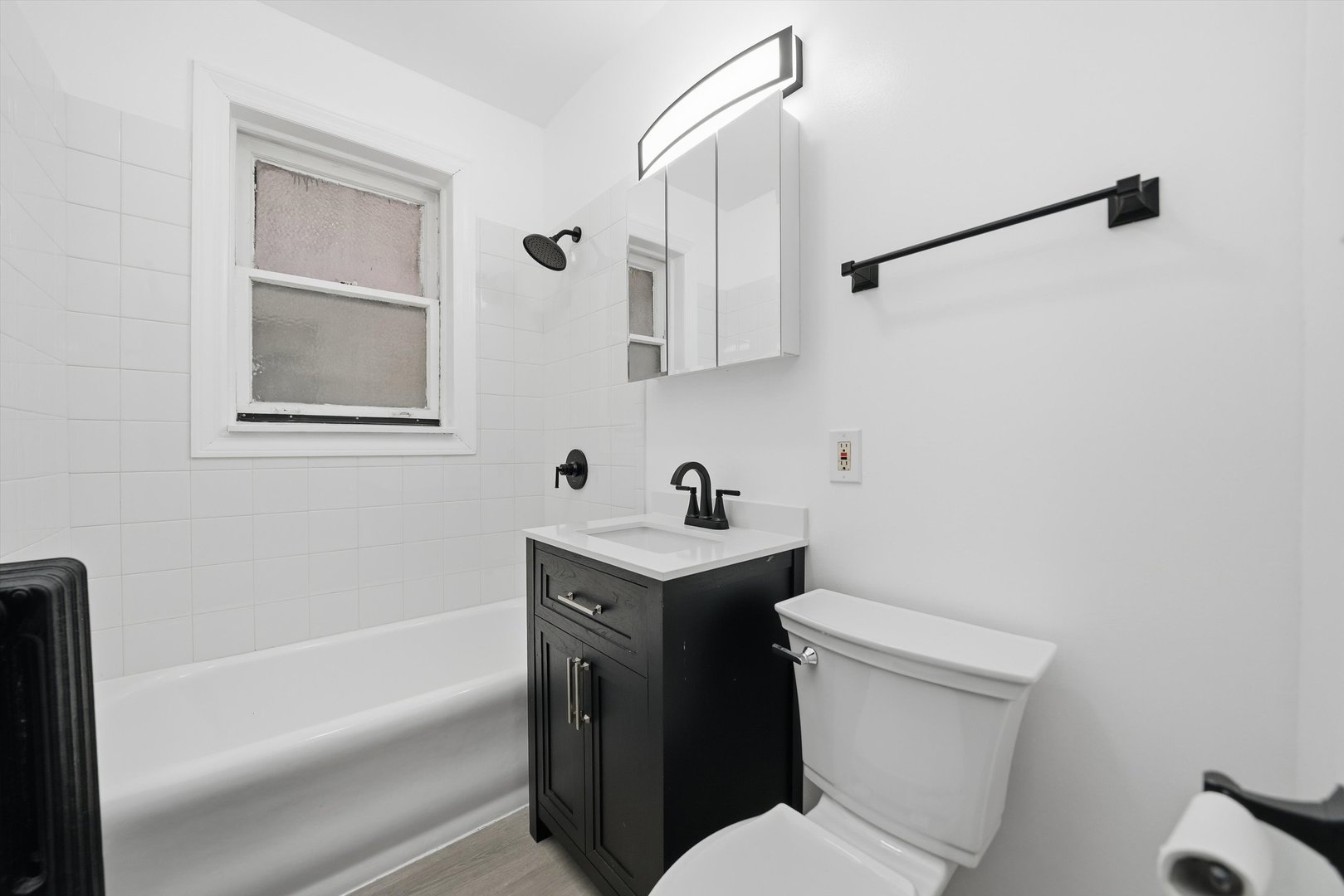 8602 S Euclid Avenue Property Photo 5