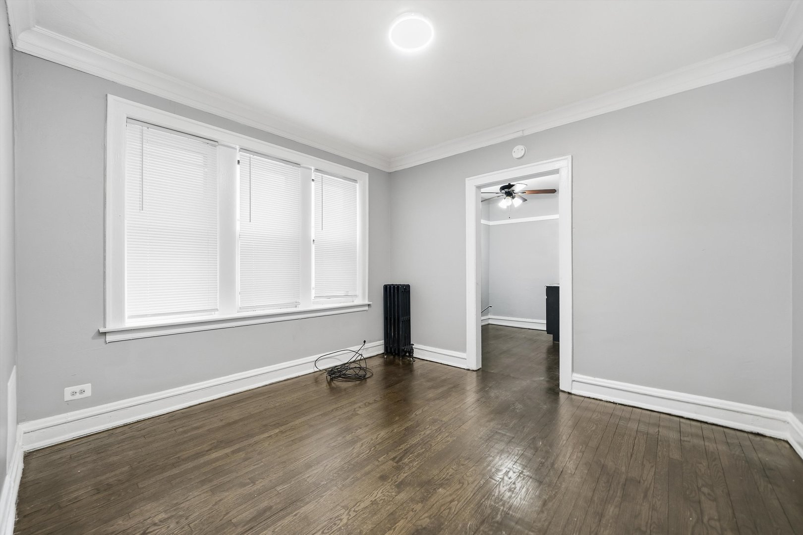 8602 S Euclid Avenue Property Photo 6
