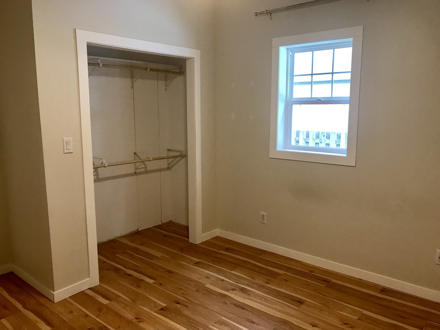 401 Oak Street Property Photo 14