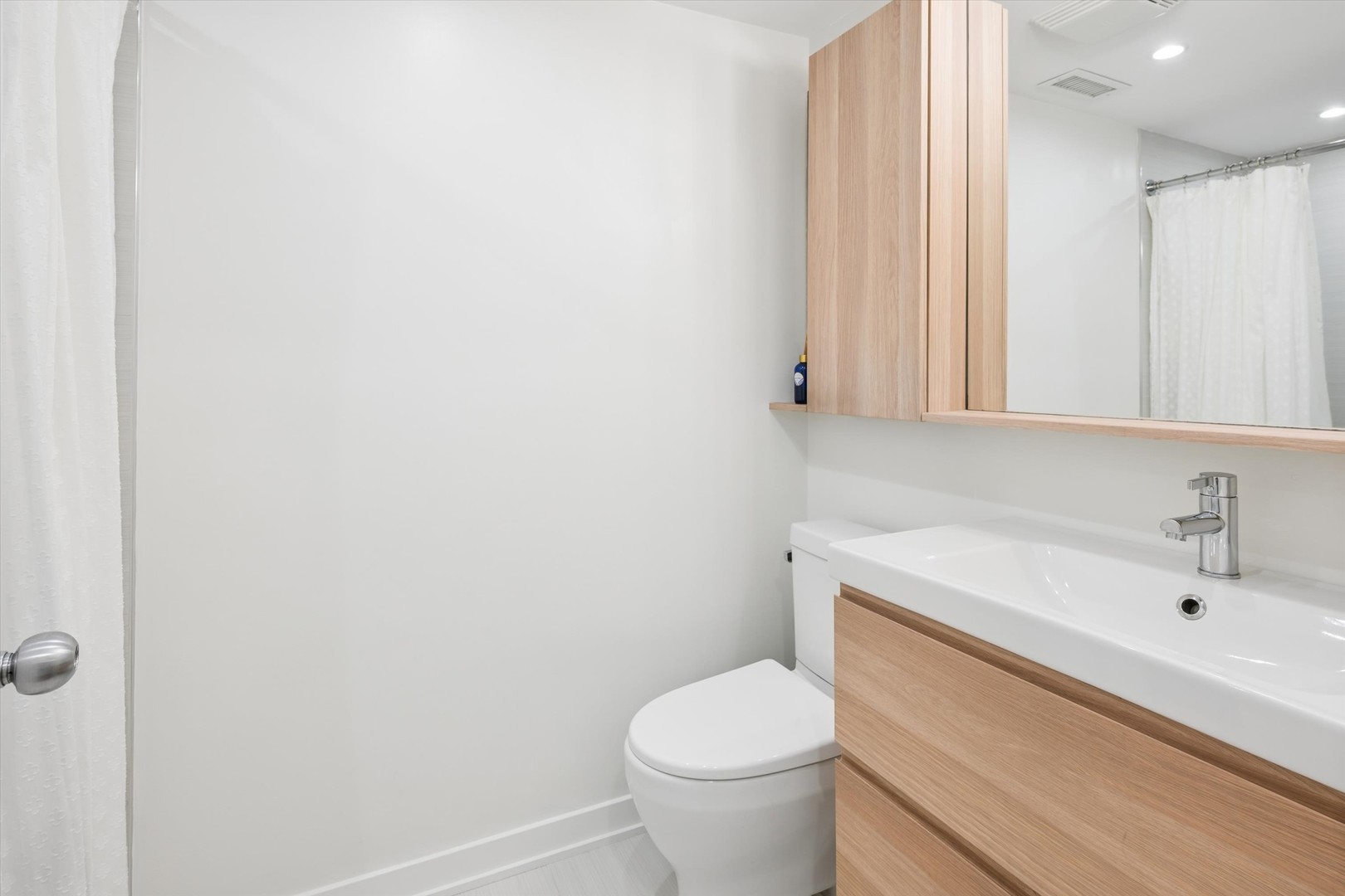 916 W Fletcher Street C Property Photo 14