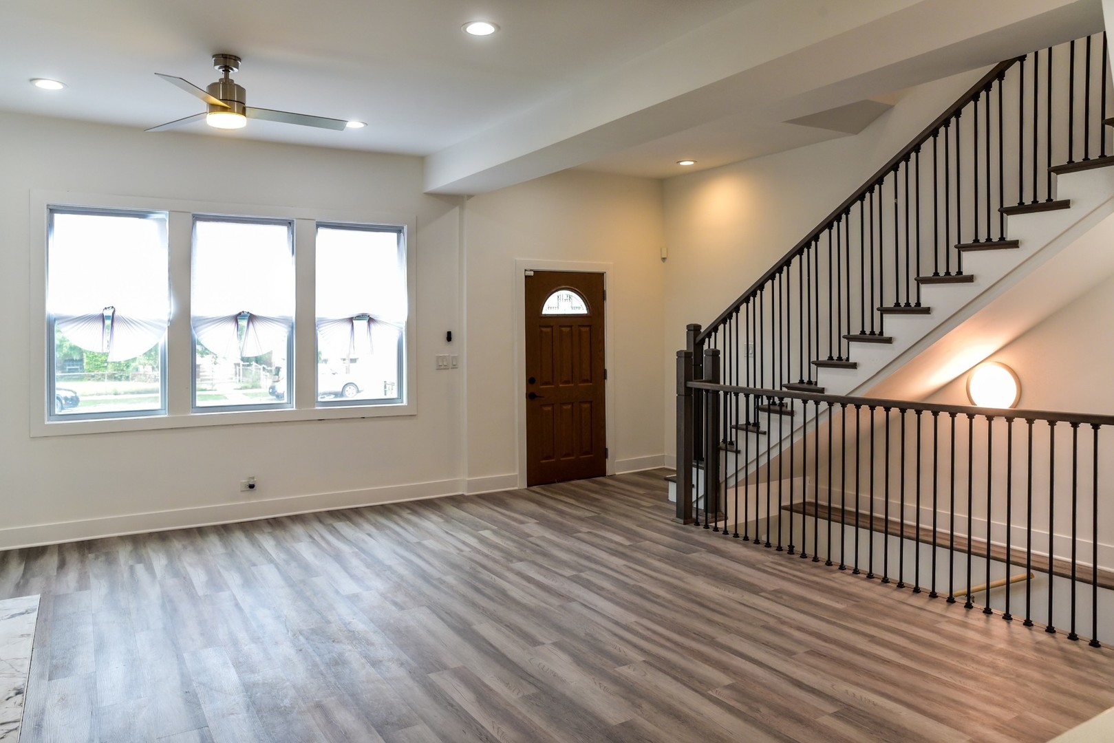 5843 S Indiana Avenue Property Photo 3