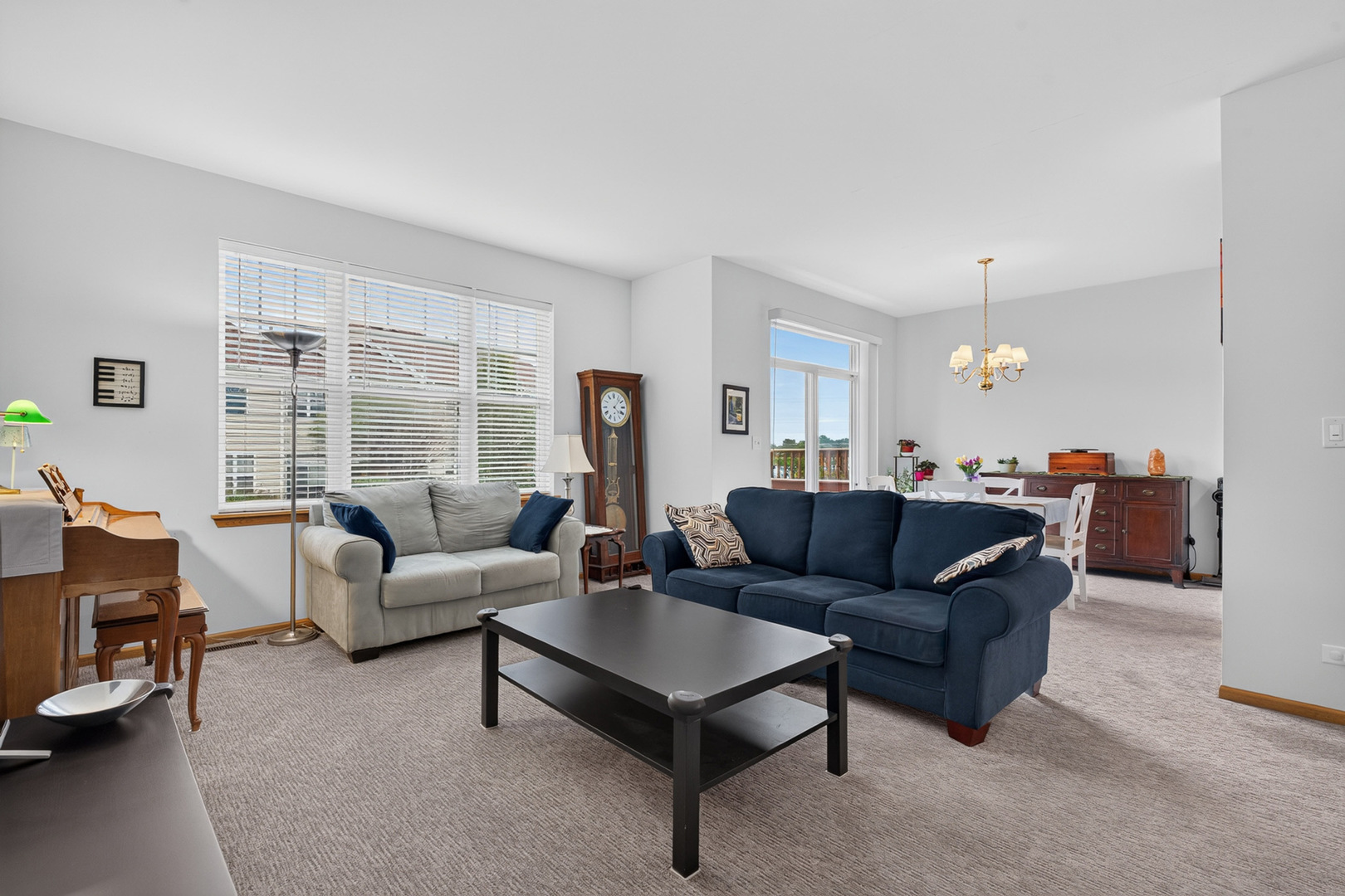 2815 Glacier Way D Property Photo 5