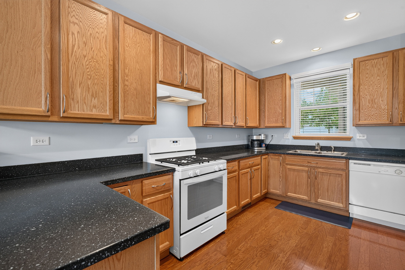 2815 Glacier Way D Property Photo 12