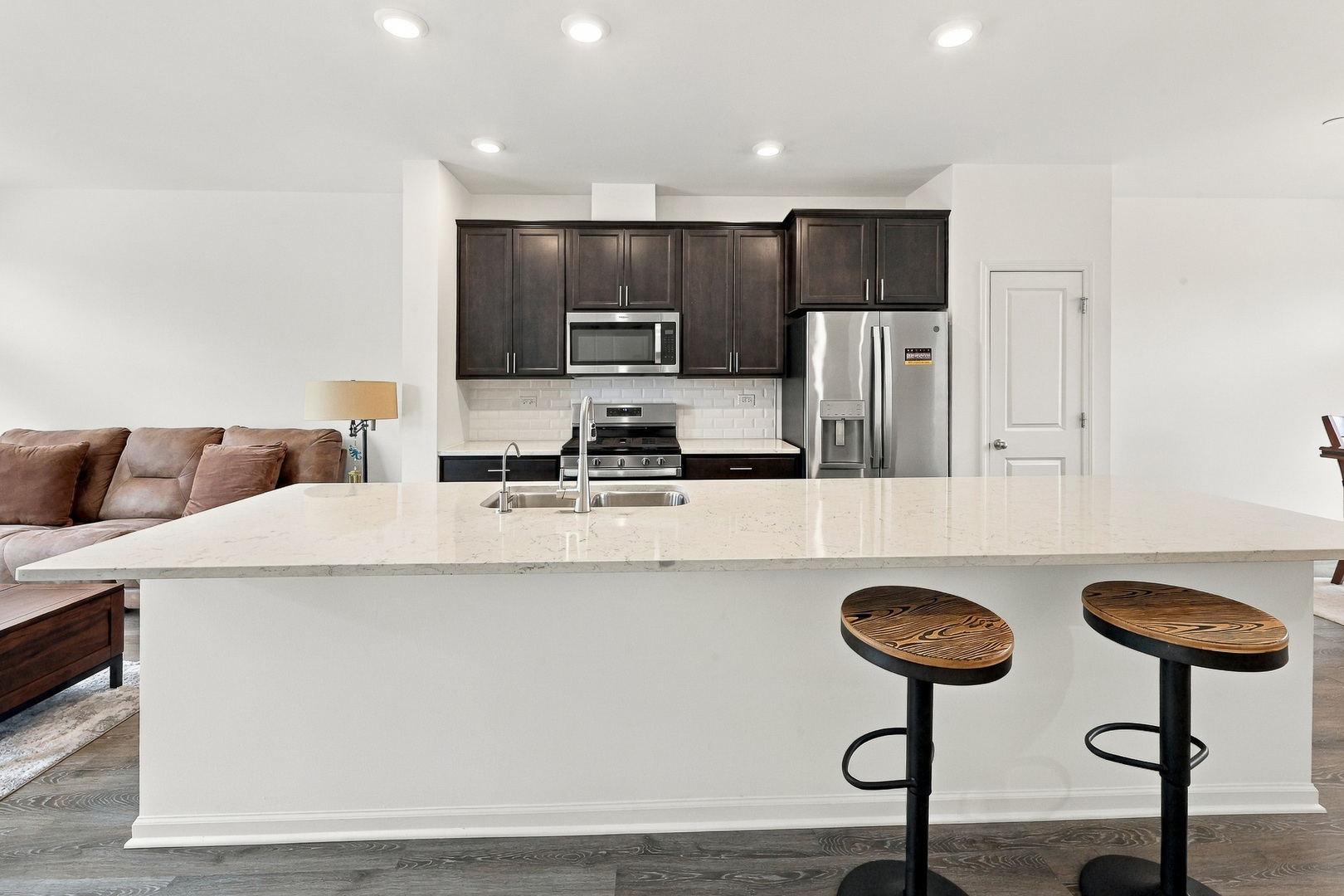 1209 Lakepointe Drive Property Photo 5