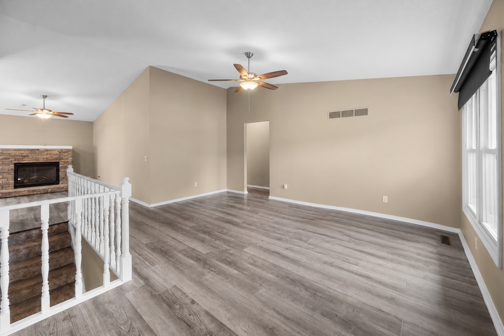 1503 W 46th Place Property Photo 3