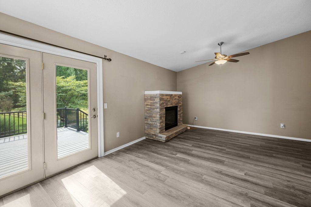 1503 W 46th Place Property Photo 13