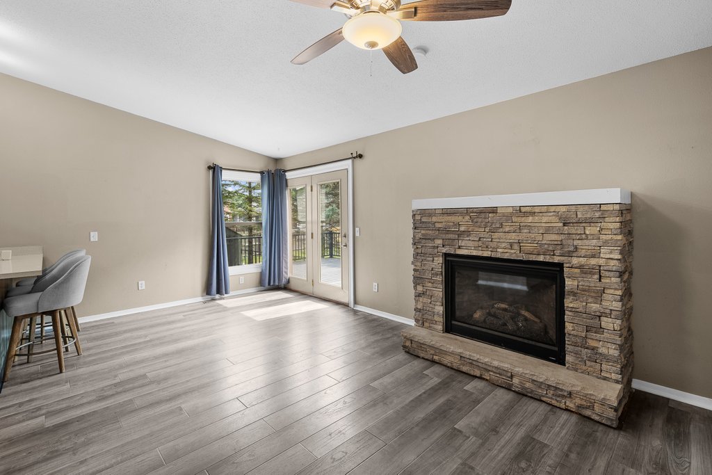 1503 W 46th Place Property Photo 15