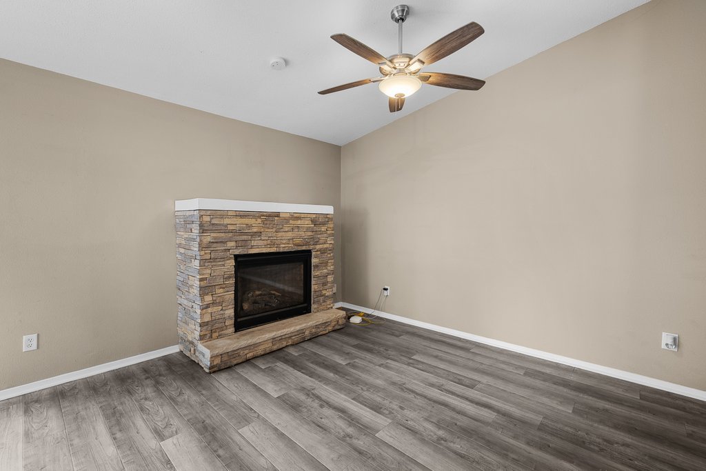1503 W 46th Place Property Photo 16