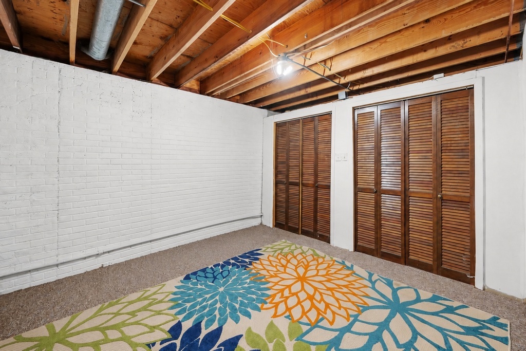 1503 W 46th Place Property Photo 36