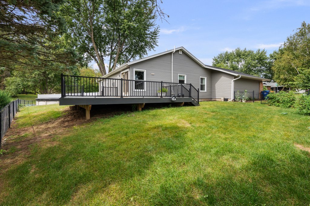 1503 W 46th Place Property Photo 42