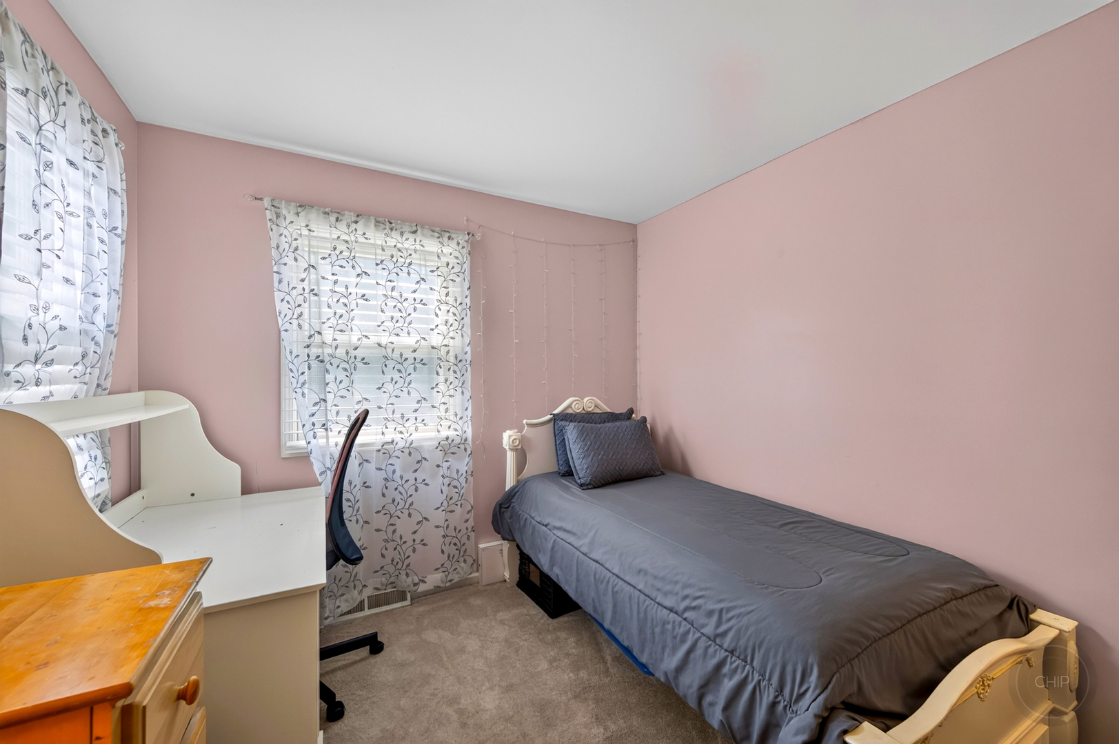 585 Beaconsfield Avenue Property Photo 12