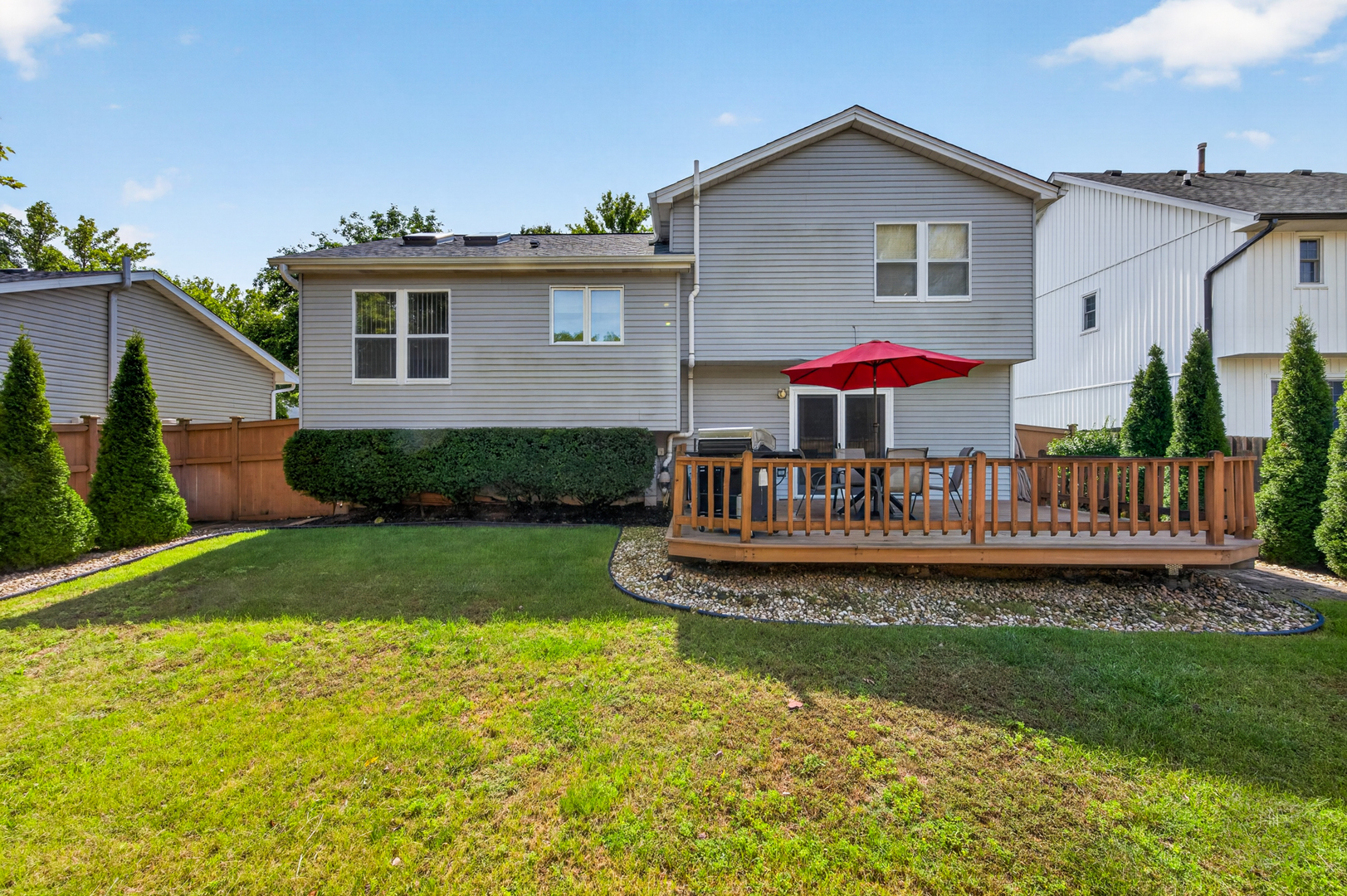 585 Beaconsfield Avenue Property Photo 24