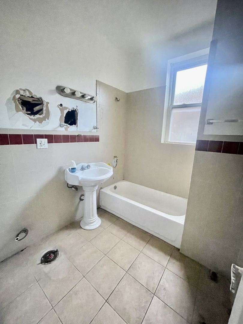 4936 W Washington Boulevard Property Photo 13