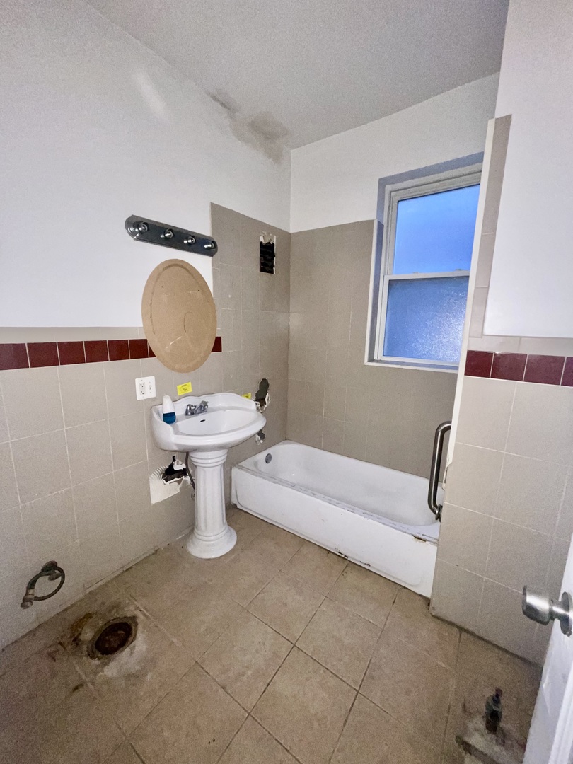 4936 W Washington Boulevard Property Photo 24