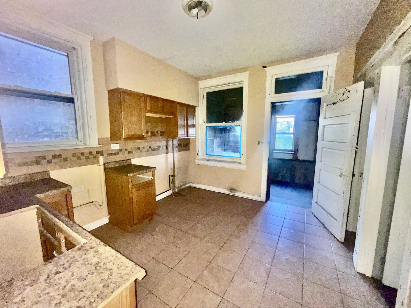 4936 W Washington Boulevard Property Photo 27
