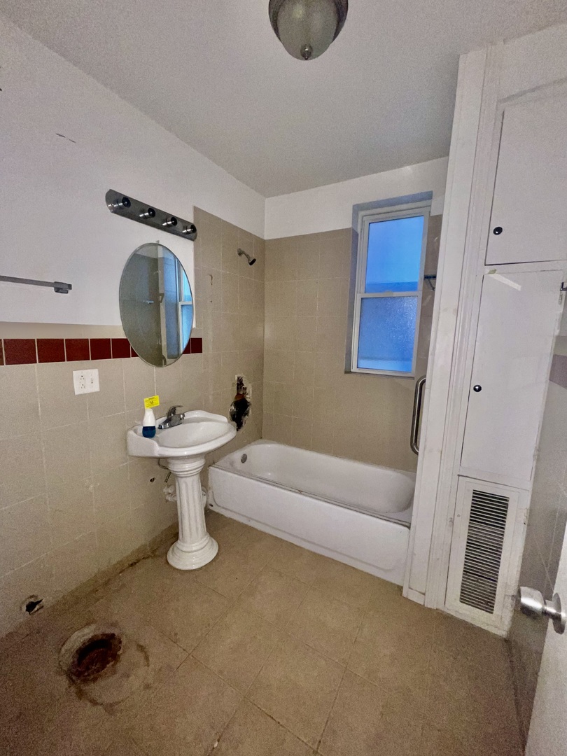 4936 W Washington Boulevard Property Photo 33