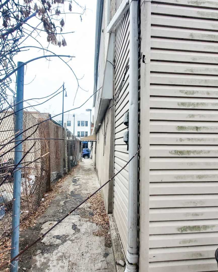 3428 W North Avenue Property Photo 11