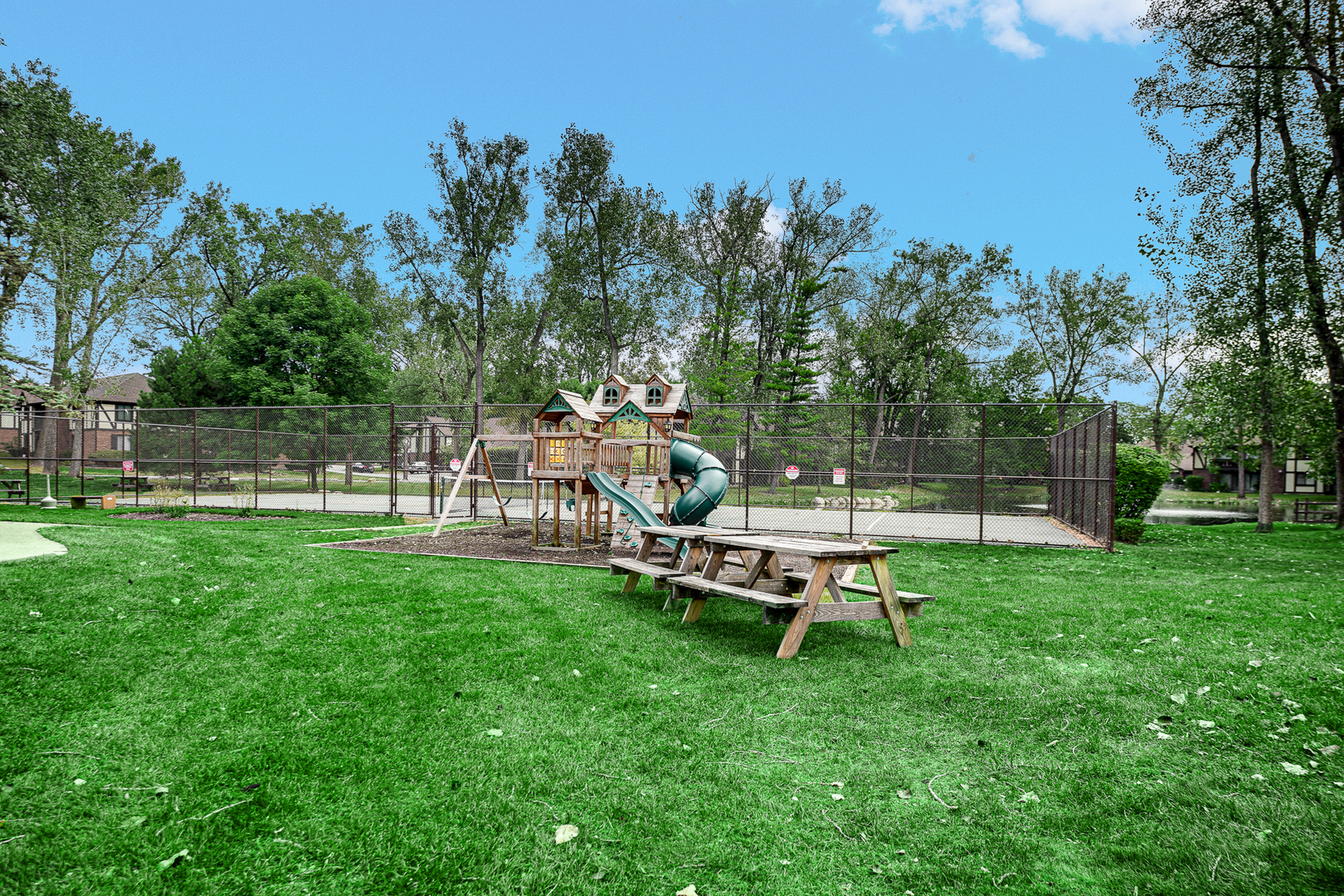 8225 Willow Drive 45b Property Photo 15
