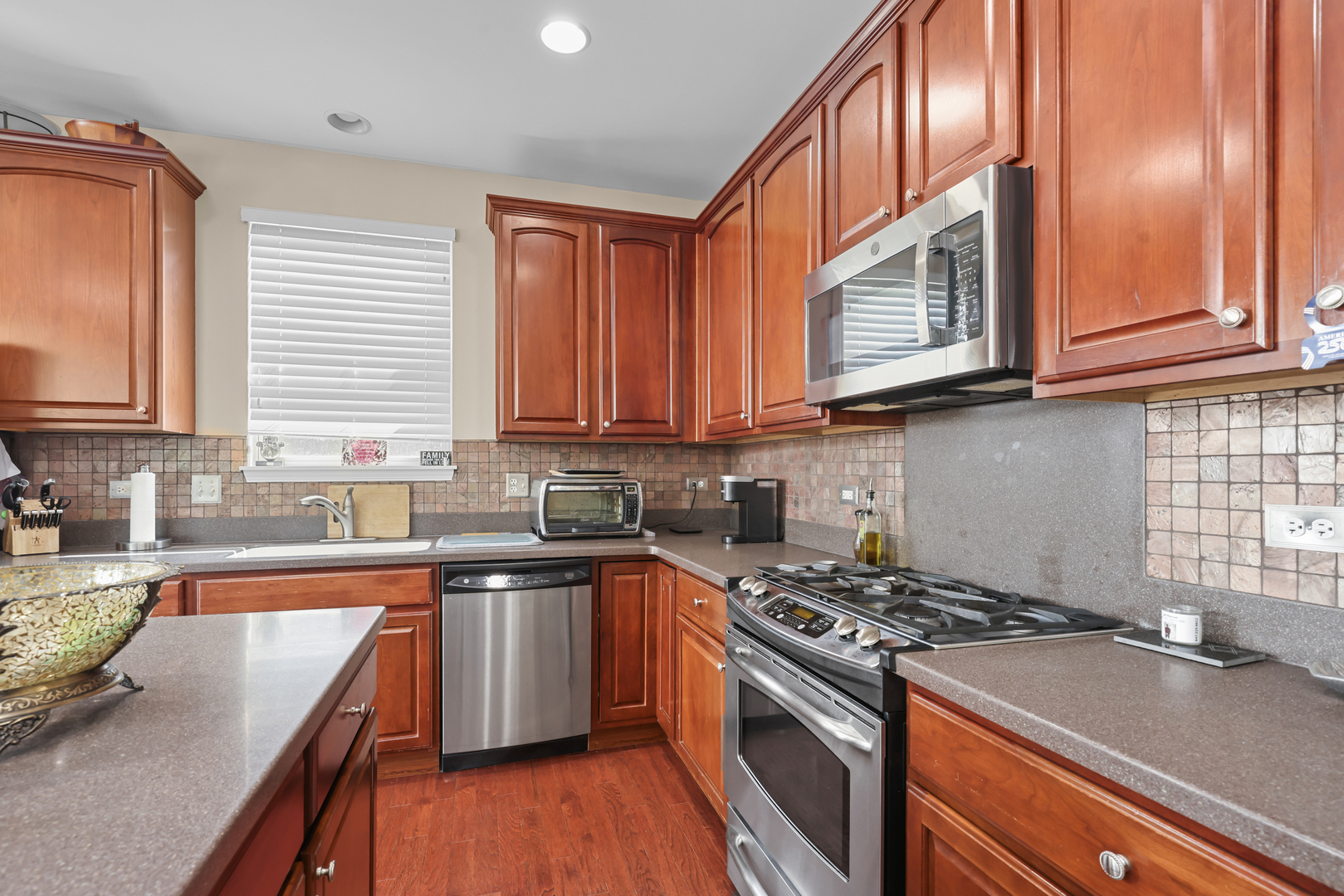 3114 Comstock Court Property Photo 5