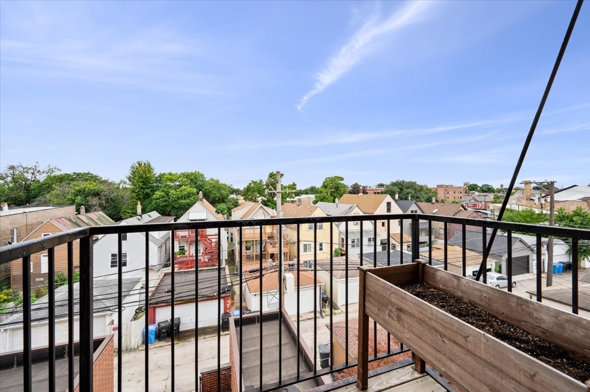 2707 W Belmont Avenue 3w Property Photo 26