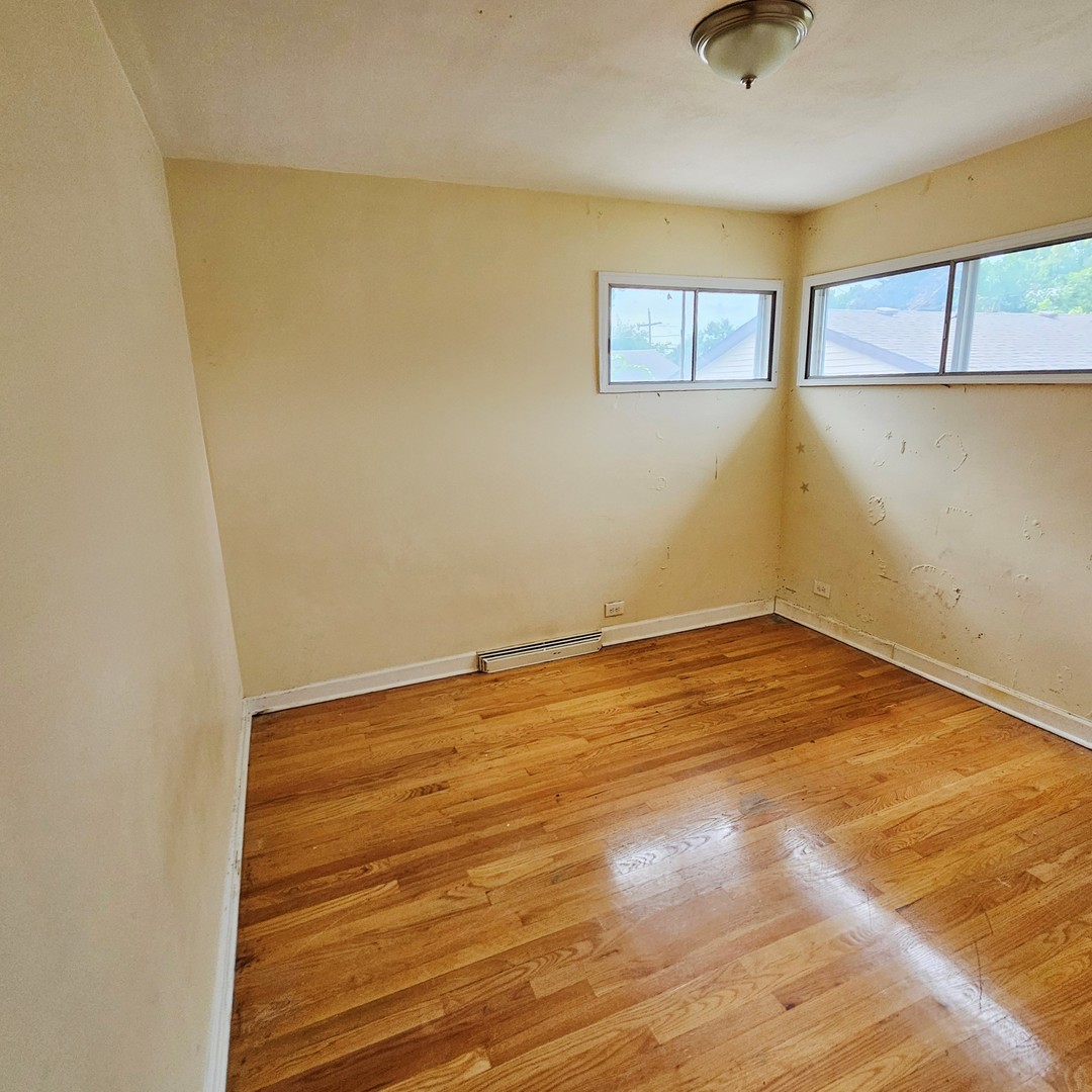 1444 Morris Avenue Property Photo 8