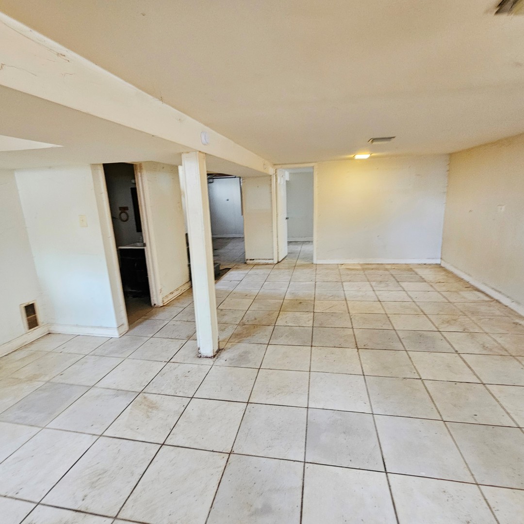 1444 Morris Avenue Property Photo 13