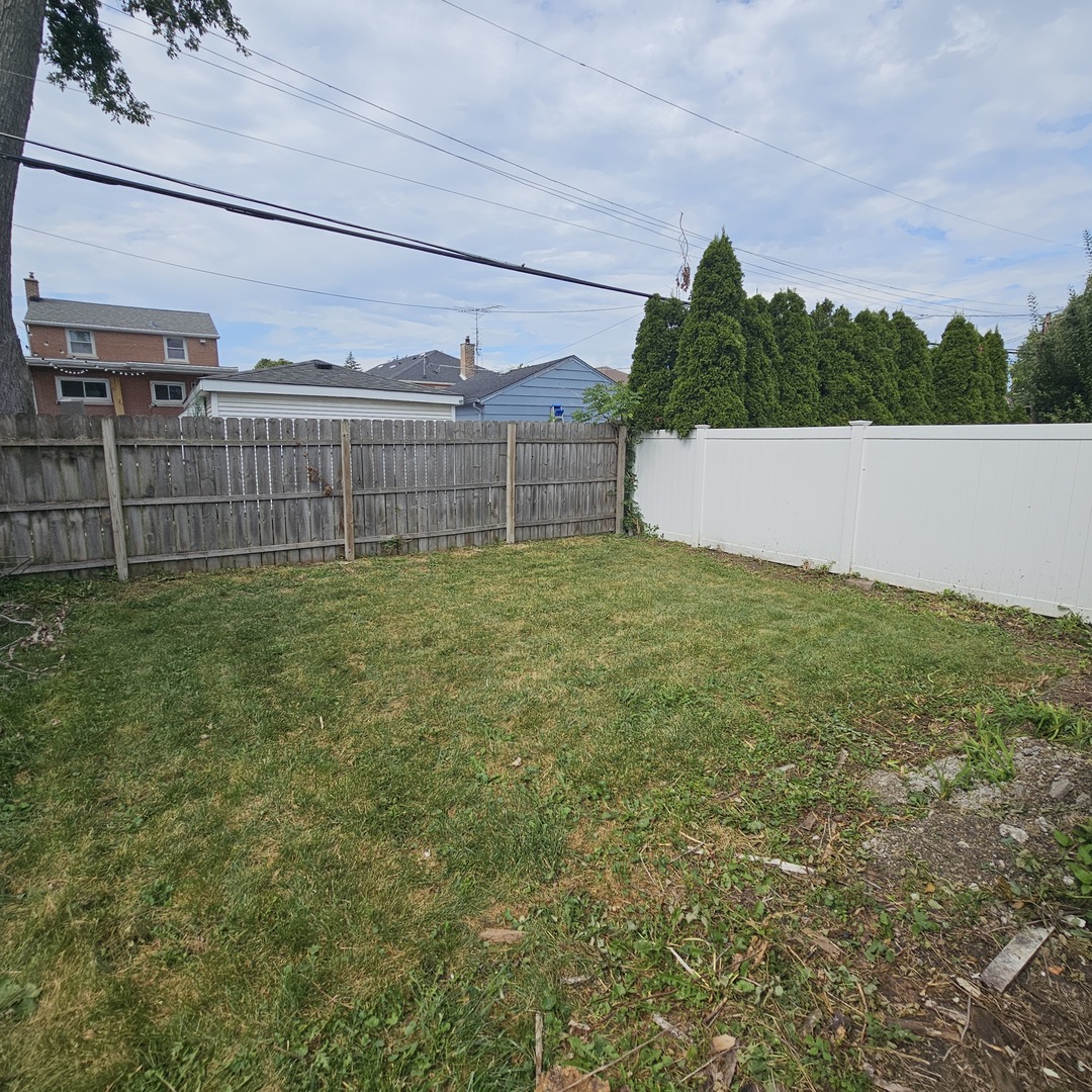 1444 Morris Avenue Property Photo 16
