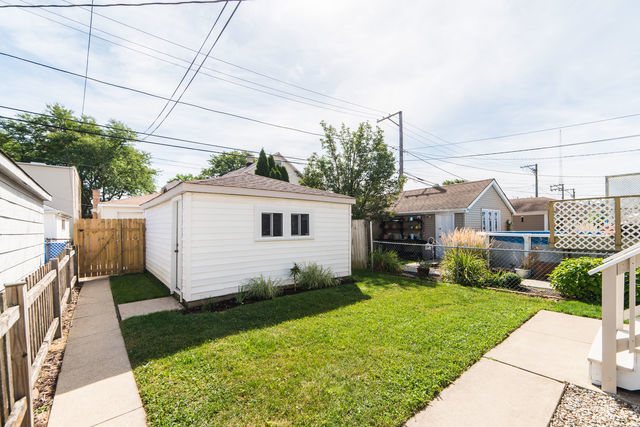 5625 N Menard Avenue Property Photo 28