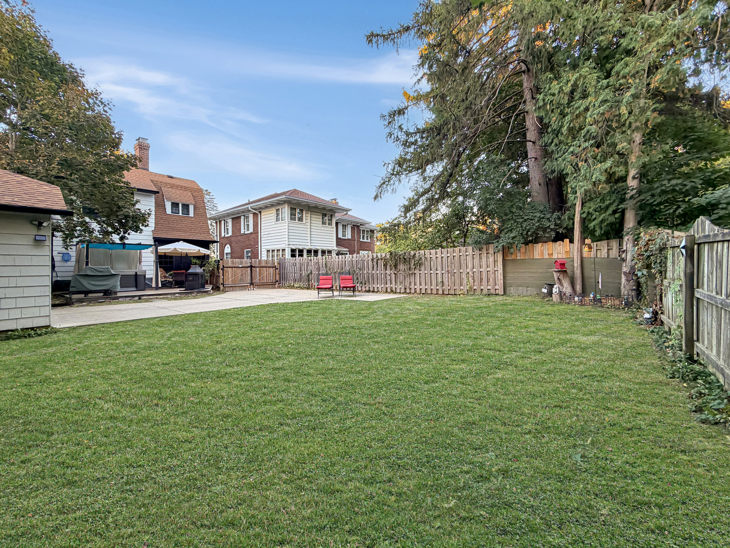 1569 W Stephenson Street Property Photo 3