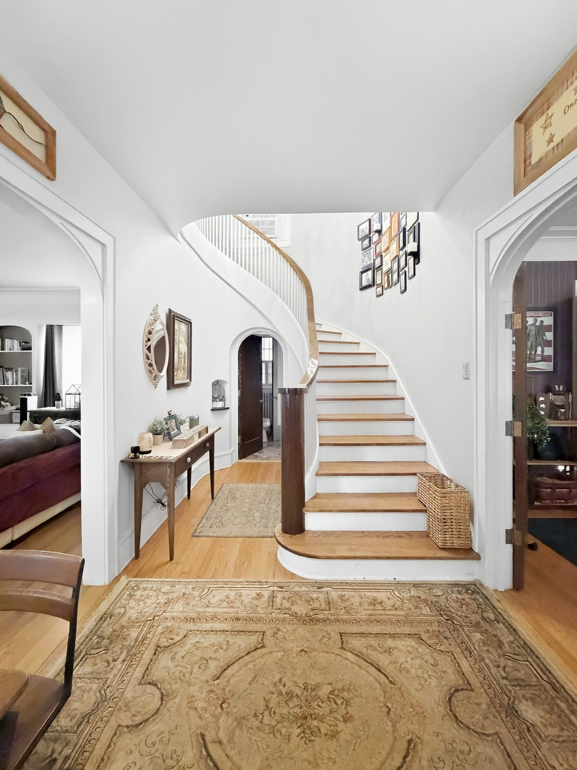 1569 W Stephenson Street Property Photo 6